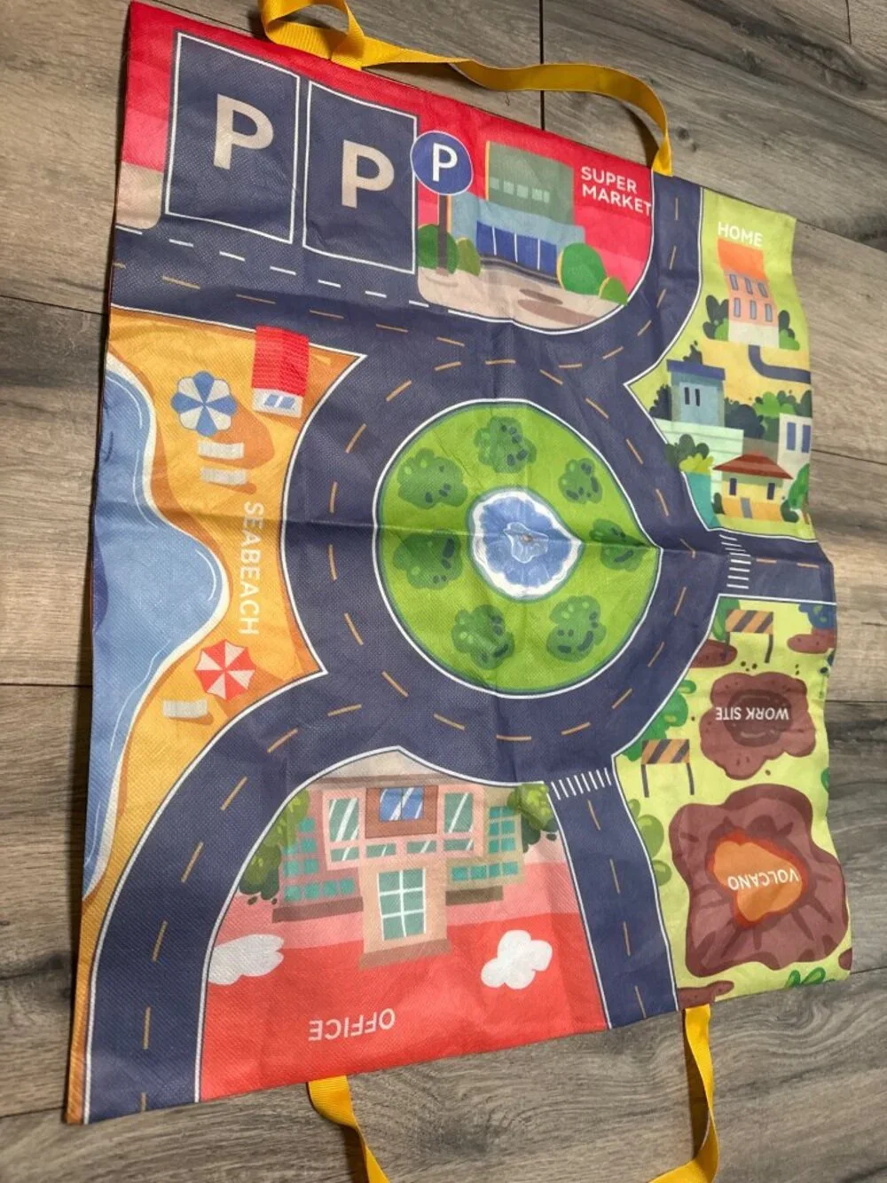 Haktoy Foldable City-Themed Play Mat With 6 Cartoon Toy Vehicles For Kids